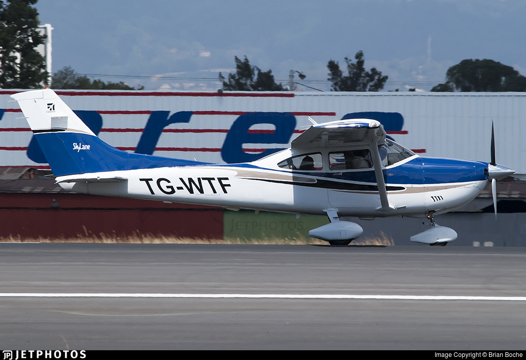 Cessna 182Q Skylane